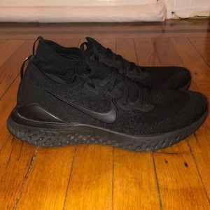 Nike Epic React 2 Flyknit (USED) Men’s 8.5